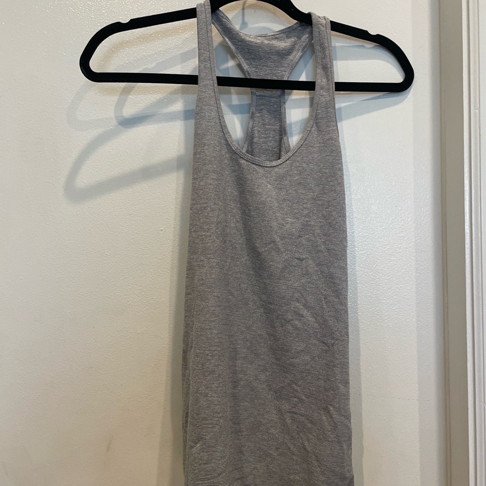 Lululemon tank top